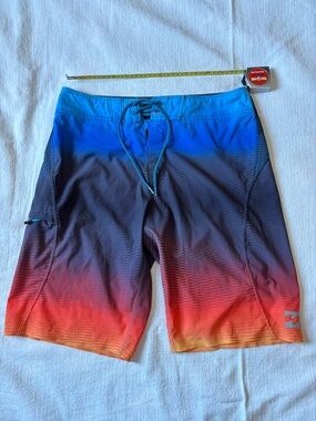 Billabong Ombre Blue to Red Gradient Swim Board Shorts - size 30